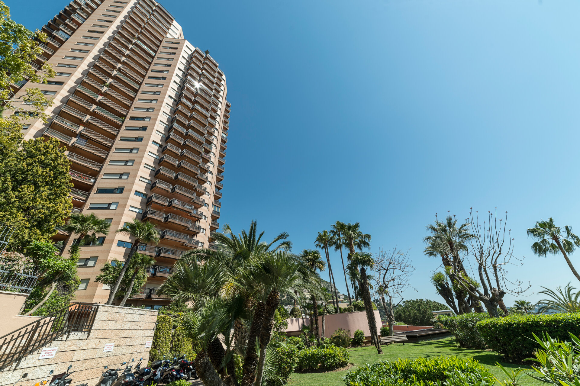 BUREAU PARC SAINT ROMAN : 2/7