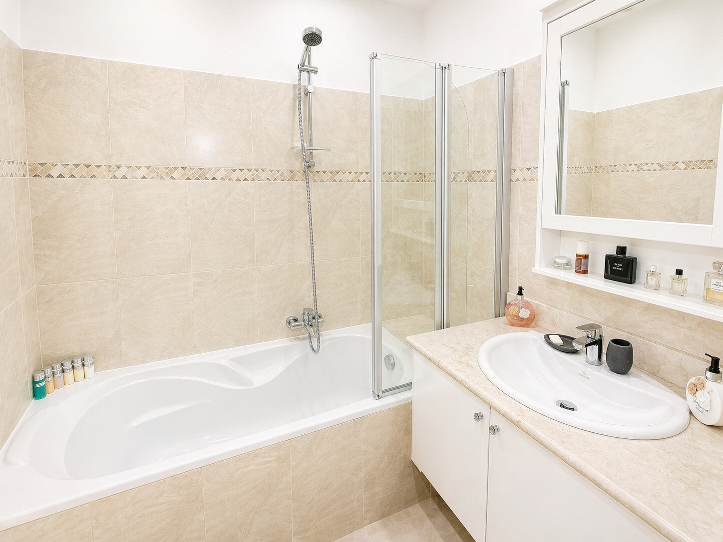 APPARTEMENT MILLENIUM : 6/9