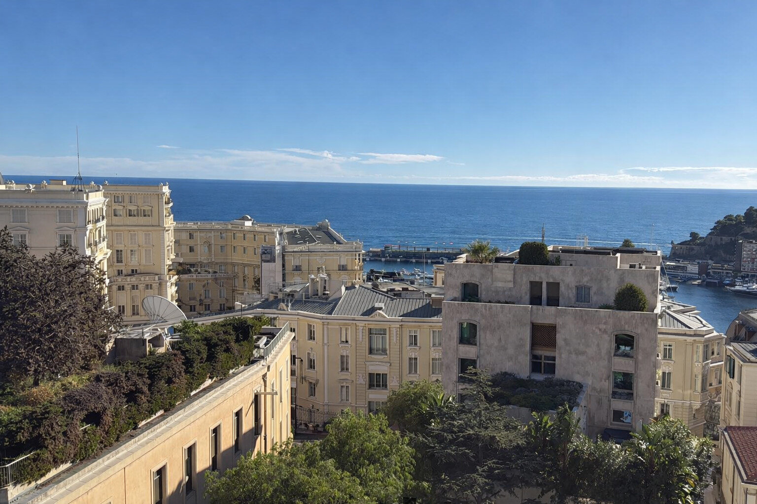 APPARTEMENT D'EXCEPTION DOMAINE DE ROQUEVILLE : 1/5