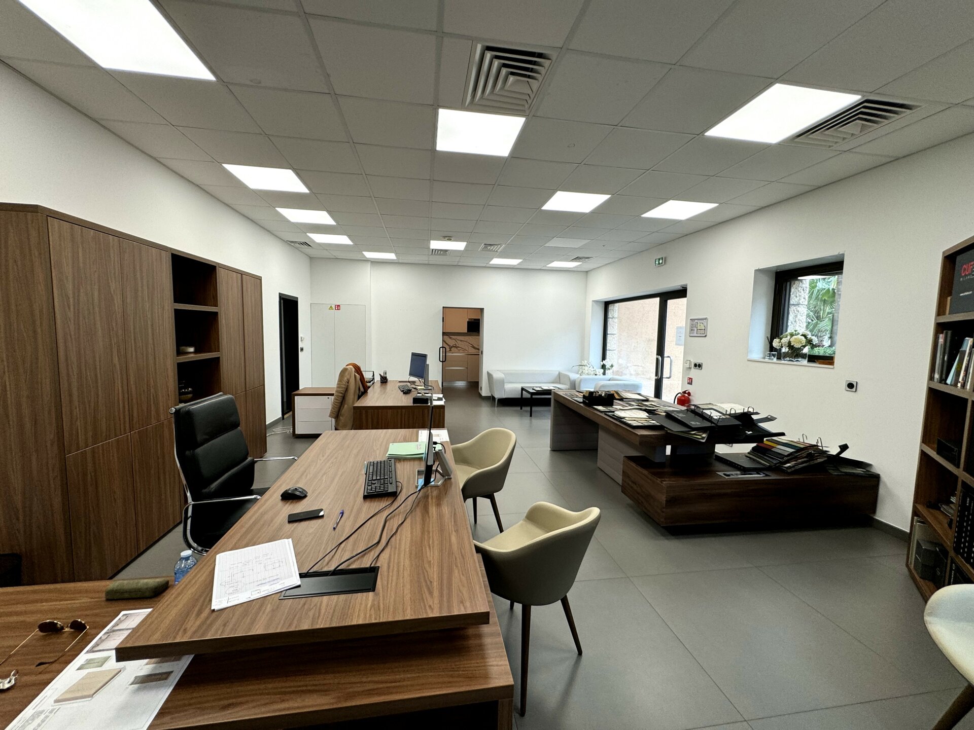 BUREAU PARC SAINT ROMAN : 4/7