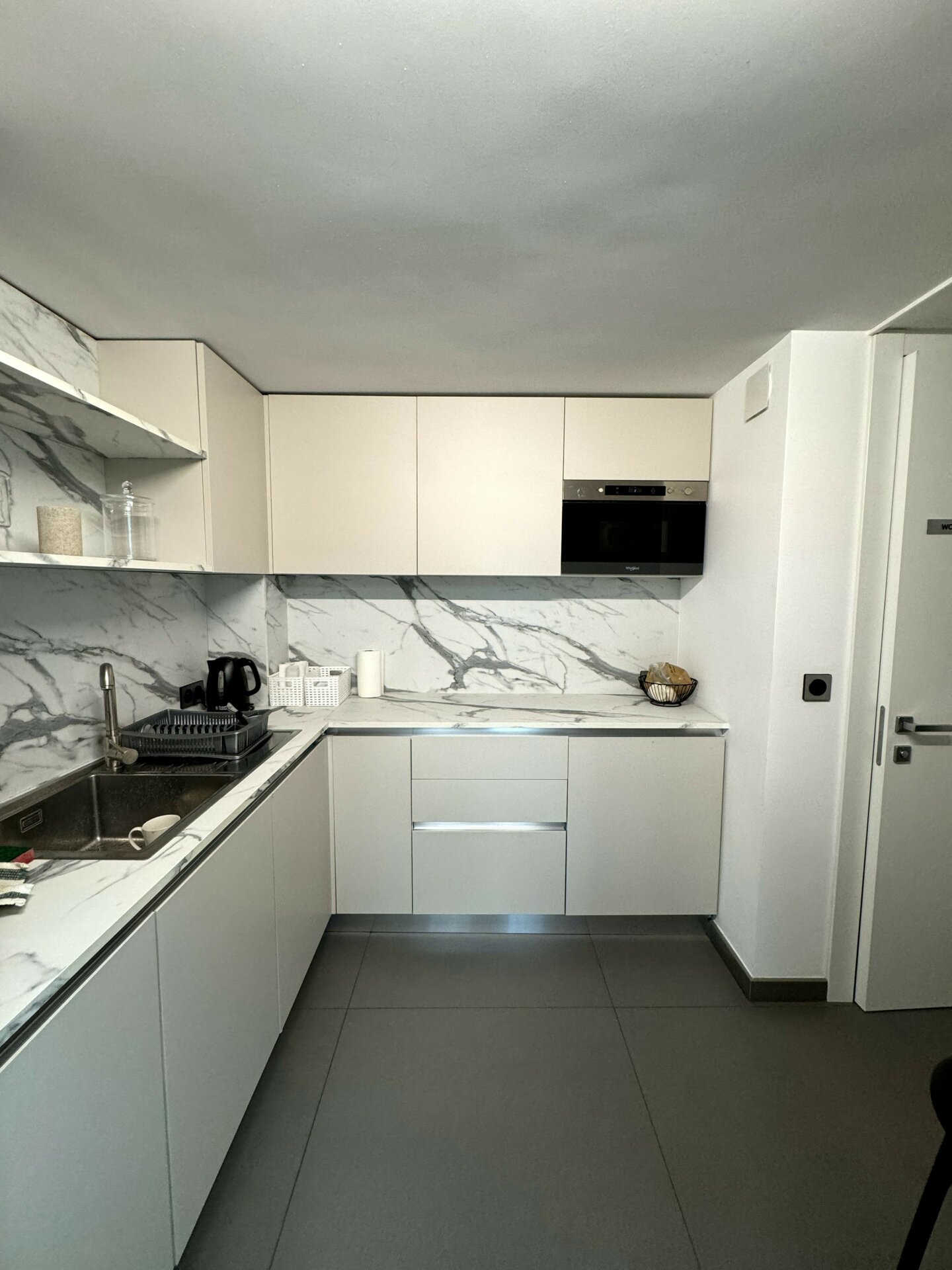 BUREAU PARC SAINT ROMAN : 7/7