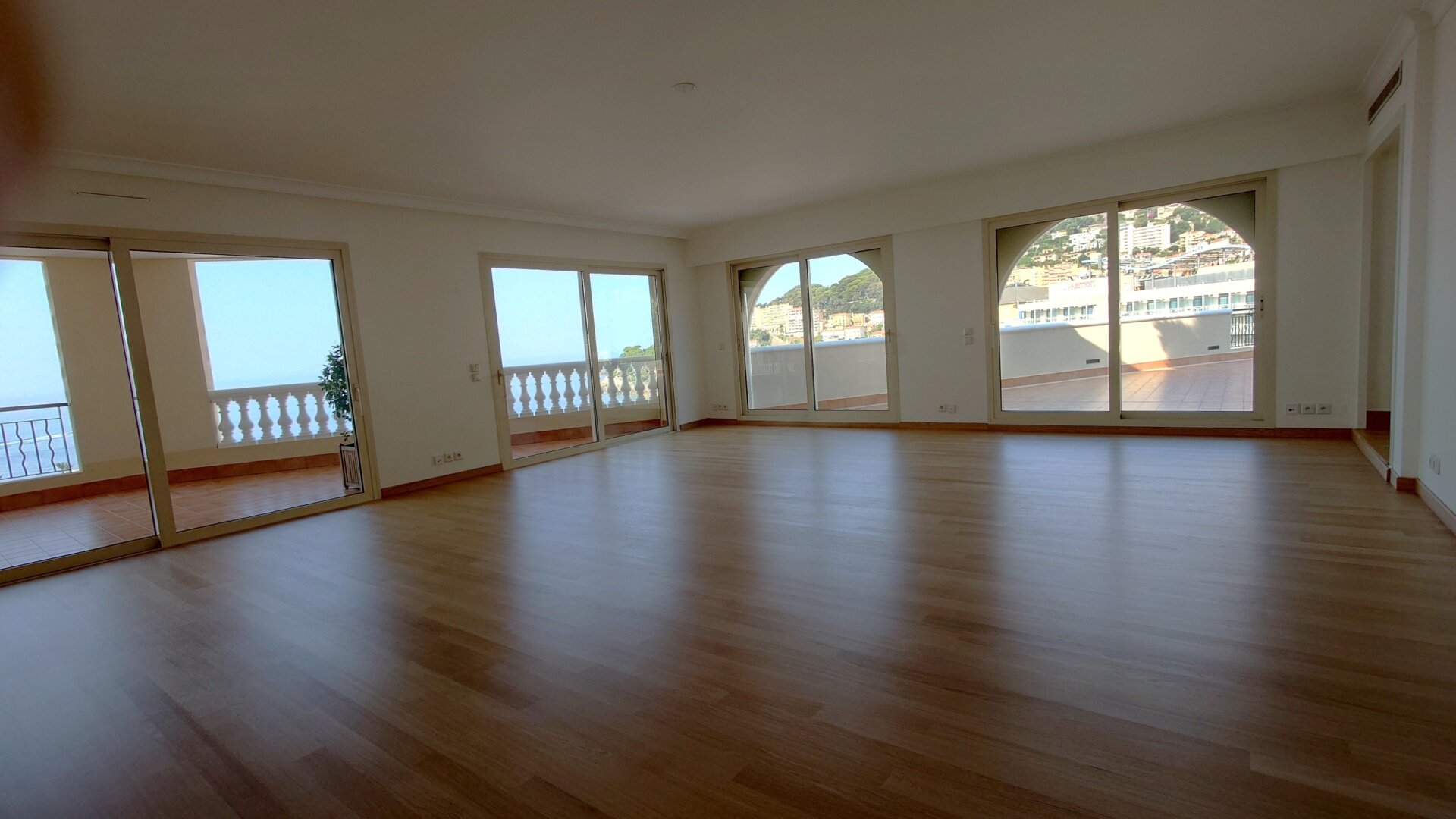 MEMMO CENTER - APPARTEMENT D'EXCEPTION : 3/13